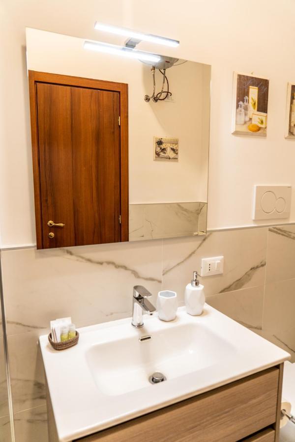 Domus Drusilla, Vatican Prestige Apartment Рим Экстерьер фото